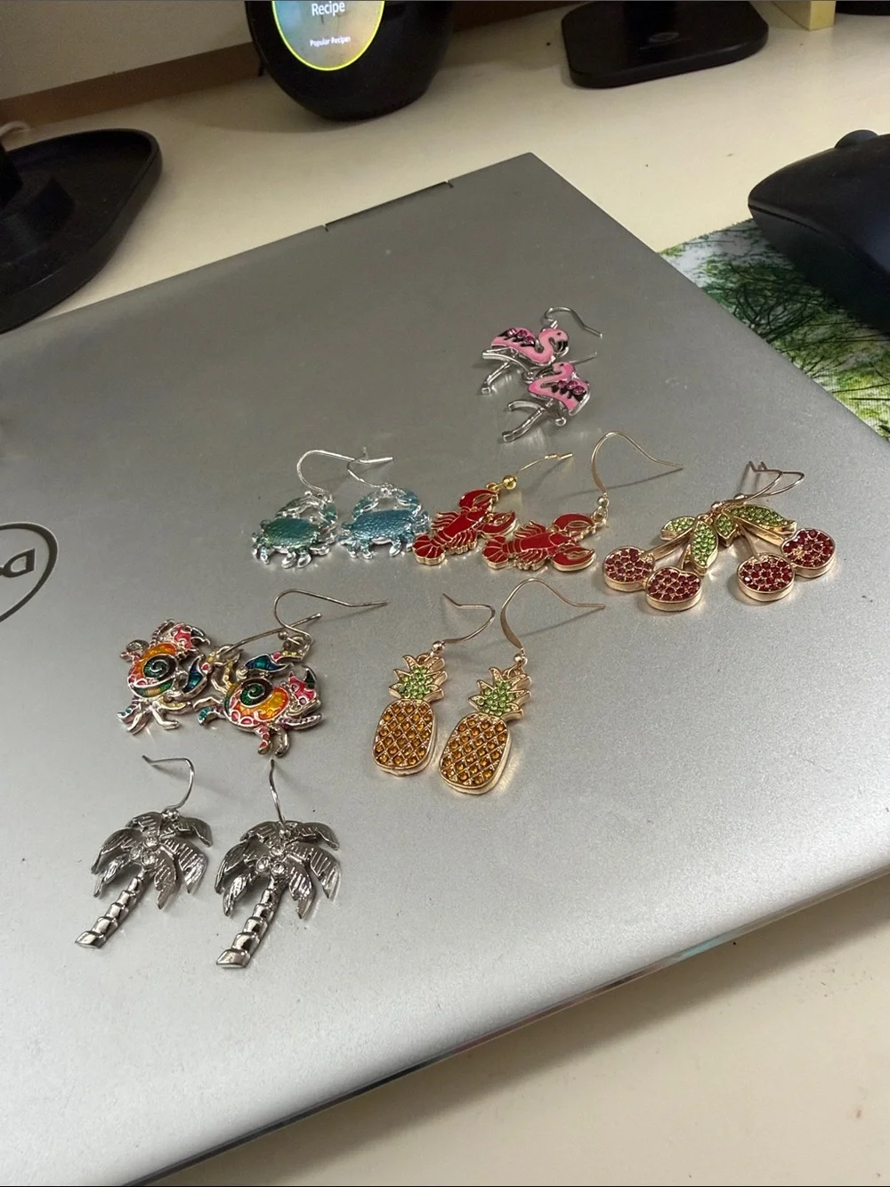 Super cute wire vacation earring grouping NWOT. 7 pairs